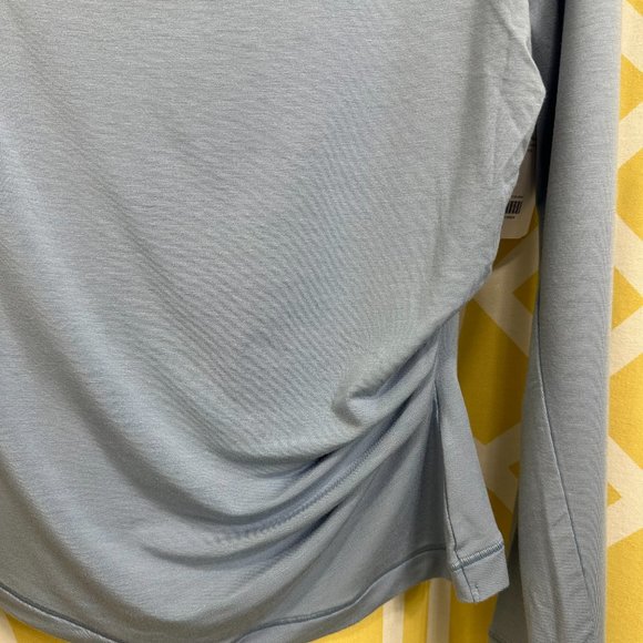 Athleta Weekender Top - Picture 2 of 3